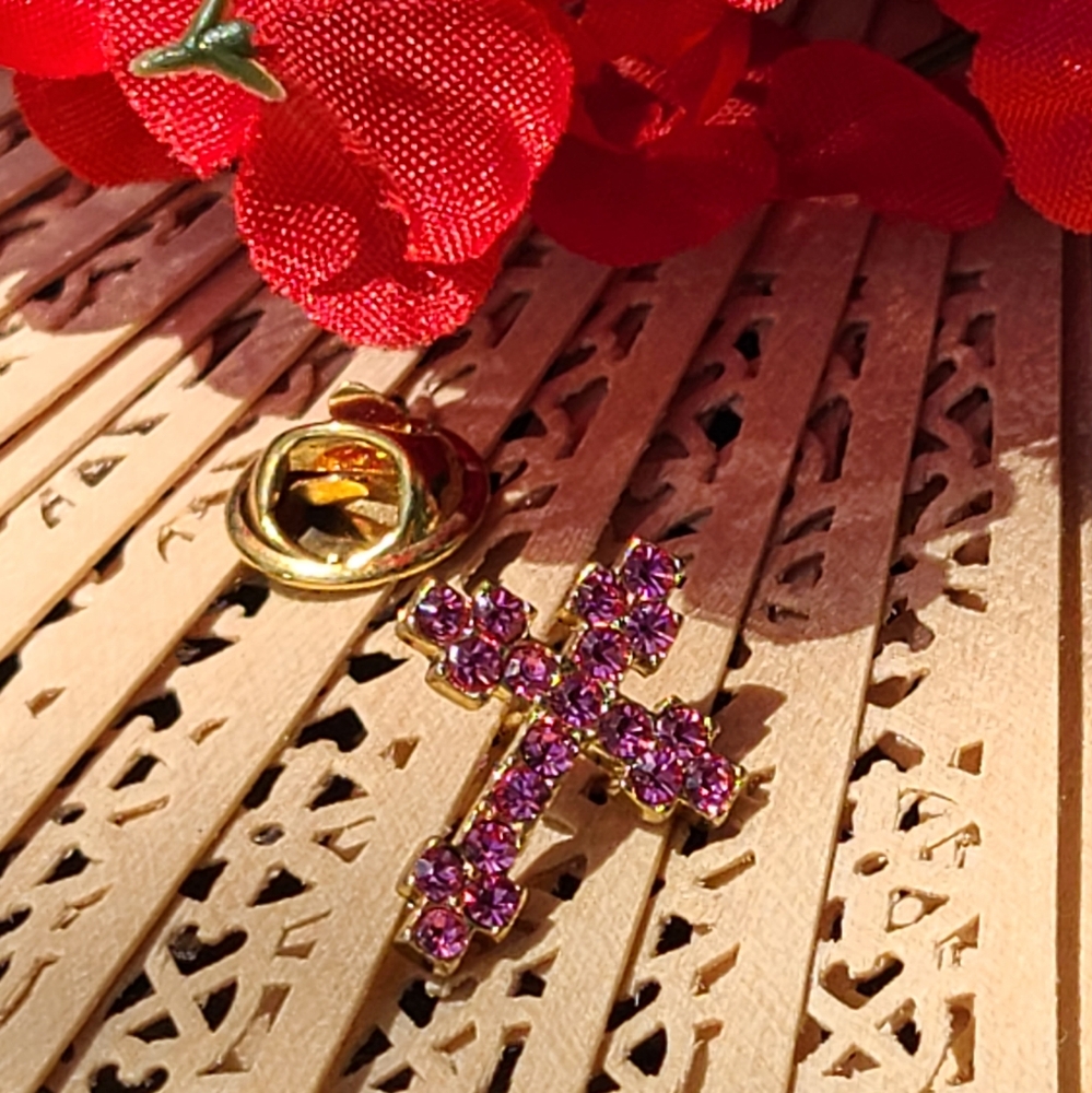 Avon Cross Pin